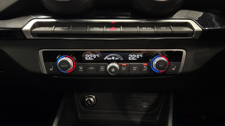 Audi Q2 40 TFSI Quattro Black Edition 5dr S Tronic Petrol Estate